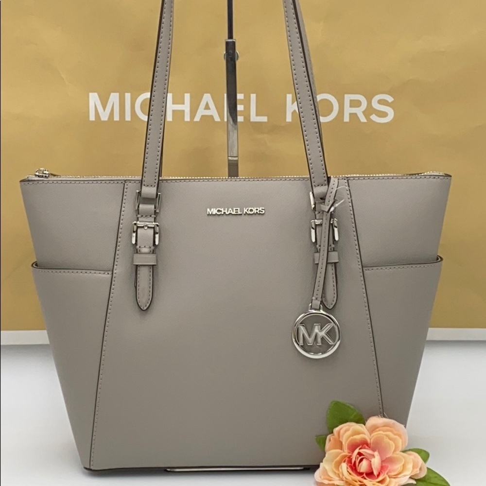 MICHAEL KORS CHARLOTTE LARGE TZ TOTE PEARL GREY - Picture 5 of 16